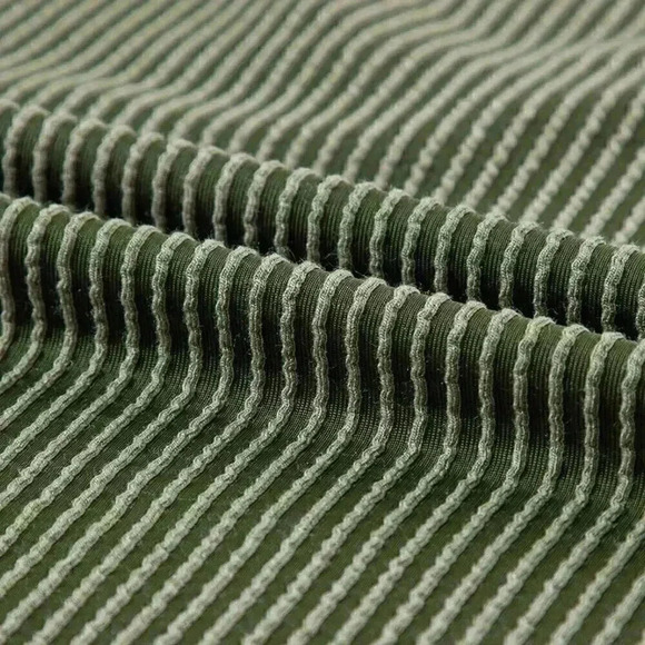 Green Casual Women's Twisted Threaded Short-Sleeved T-Shirt - Picture 5 of 5